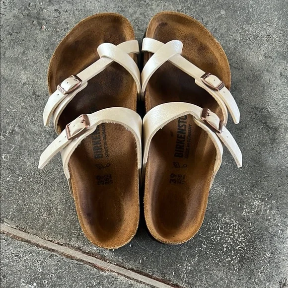 Birkenstock Cream Double Strap Sandals Birkenstock | Shoes | Birkenstock Cream Double Strap Sandals  main image 4